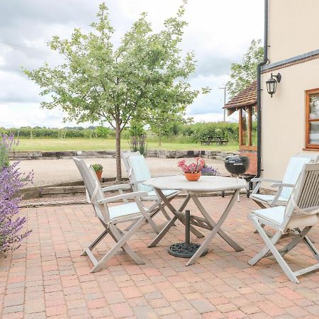 Bellamour End Cottage รูจลีย์ ภายนอก รูปภาพ