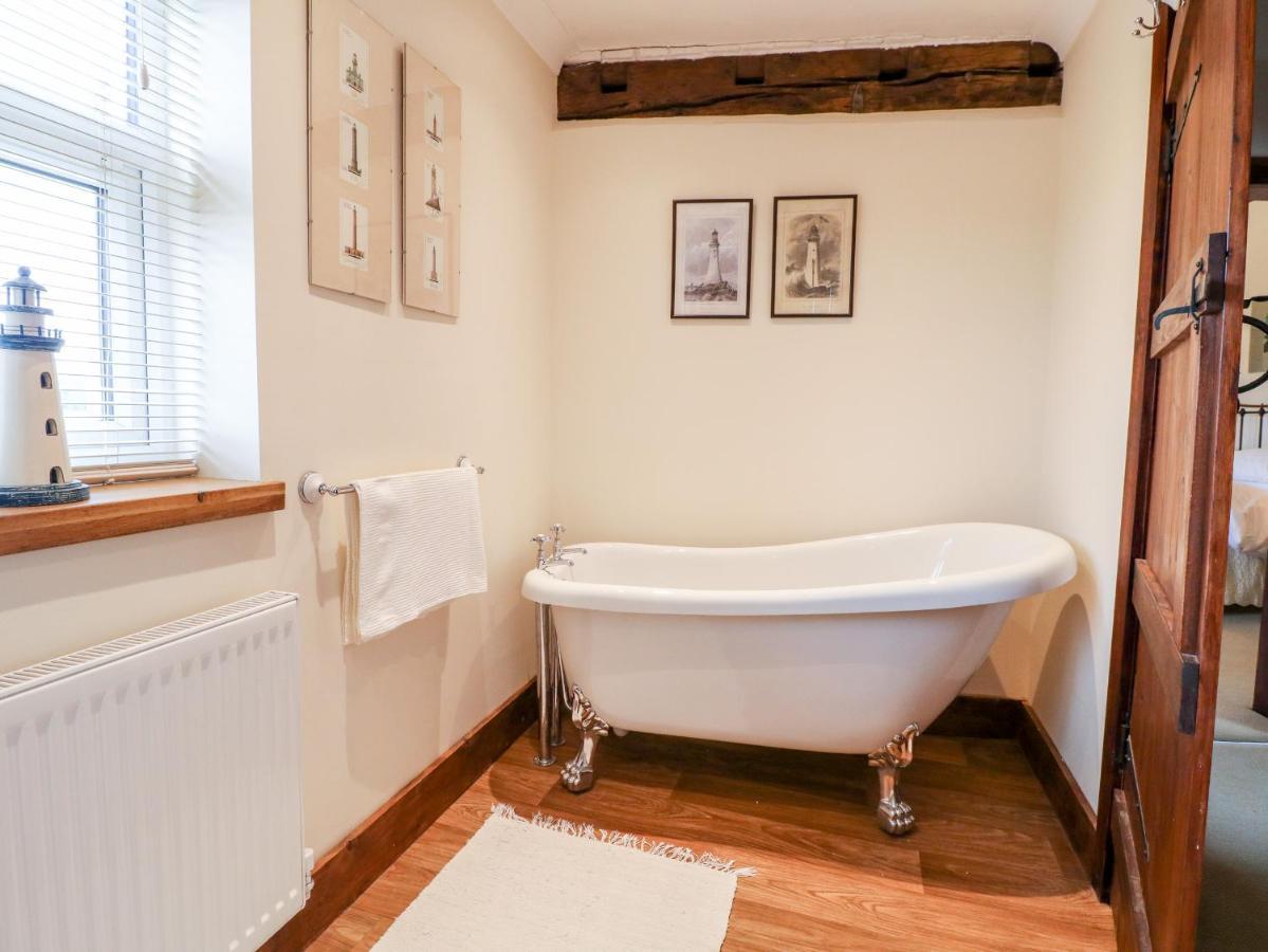 Bellamour End Cottage รูจลีย์ ภายนอก รูปภาพ